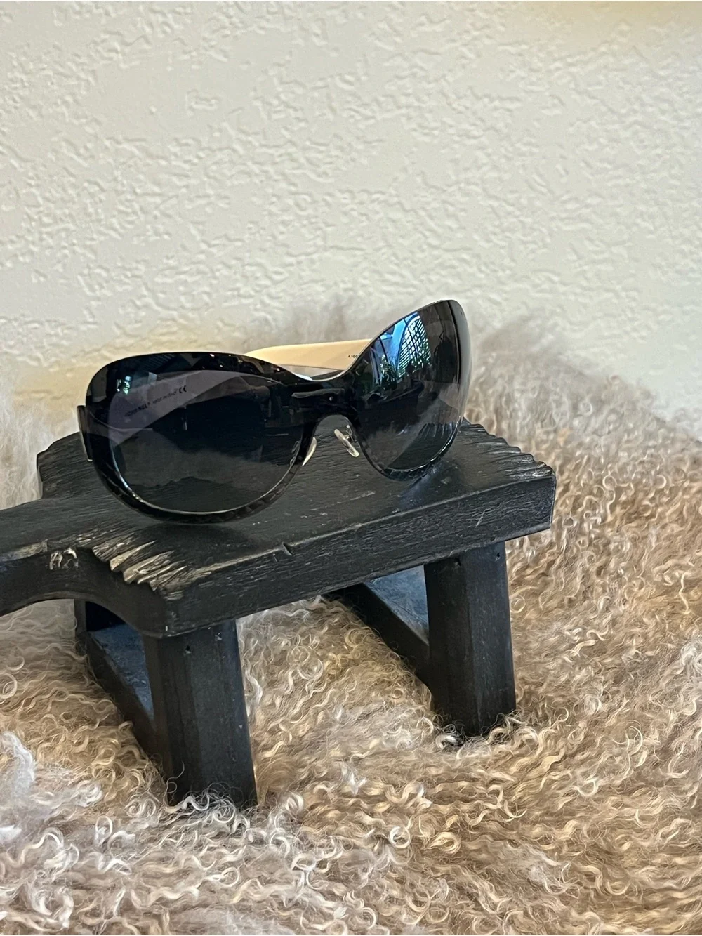 CHANEL White Quilted-Arm Sunglasses with Gradient Black-Gray Lenses Authentic